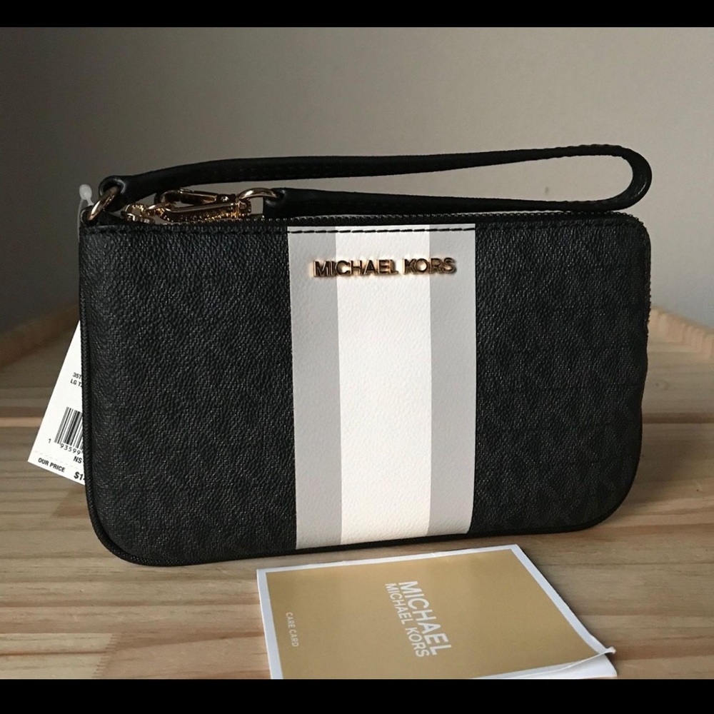 Michael Kors wristlet